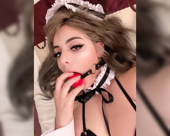 Mariah Mallad AKA Momokun - Wouldn’t you like to see me sucking on yours like this