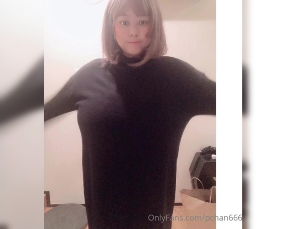 Pchan AKA Pchan666 - I bought new clothes! They are all UNIQLO products. new video low angle photography 3 low