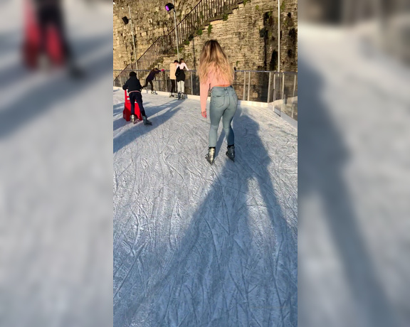 Jenna Hoskins -  Ok here it’s is ... me ice skating When I was younger I used to rollerblade so I don’t think,  Big Tits, Findom