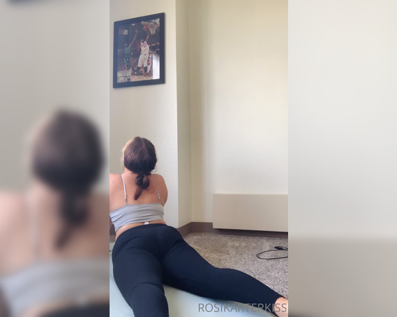 Rosi Karter AKA Rosikarterkiss - Don’t mind me just doing some… yoga