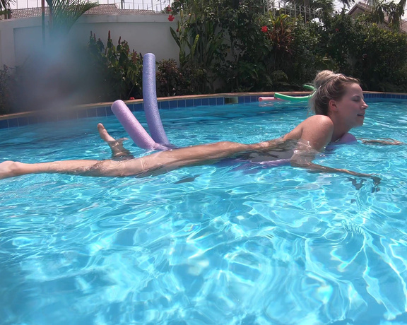 Hayleex - Naked Swimming  Gopro Under water view