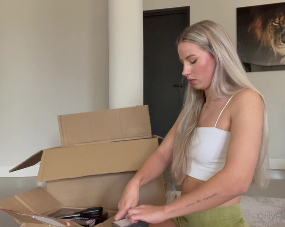 Hayleex - Hismith toys Unboxing Here you can find all the toys I am using in my shows and video’s! Use my 1