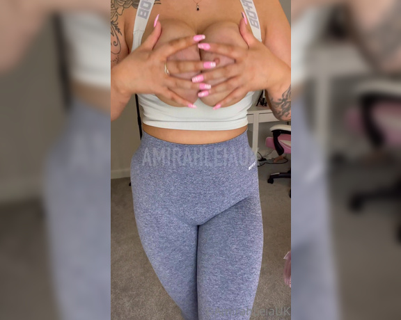 Amirah Leia aka Amirahleiauk - # Tip this post if youd rip my leggings and fuck me right now I know a lot of you love seeing me