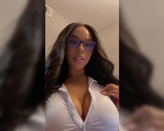 FREAKY TEACHER aka Myteacherisafreak - Welcome baby to a very personalized experience on Onlyfans! I will be your naughty teacher for the