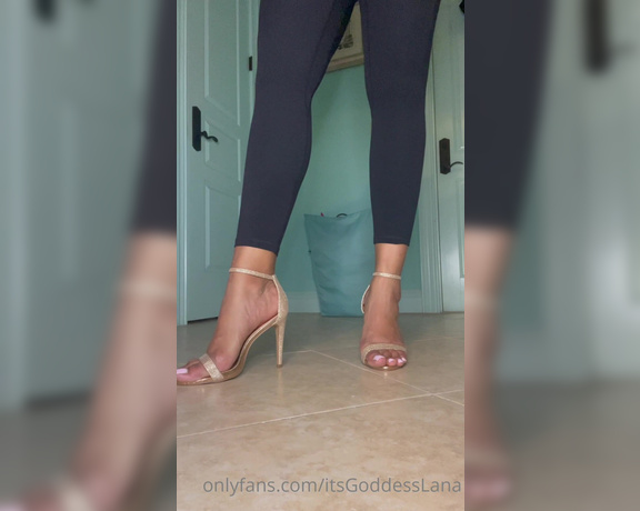 Goddess Lana aka Itsgoddesslana - Some giantess tease in sexy heels…the only thing I care about is your sacrifice and devotion to give