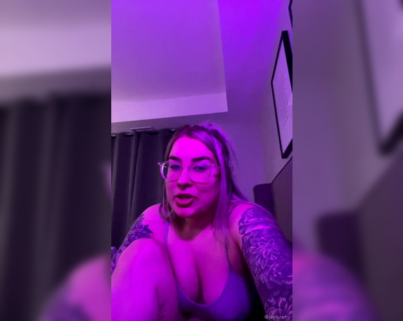 Jen Brett aka Therealjenbretty - 1 HOUR LIVE STREAM!!!!!! I just figured out how to post my LIVE stream from the other night while 2