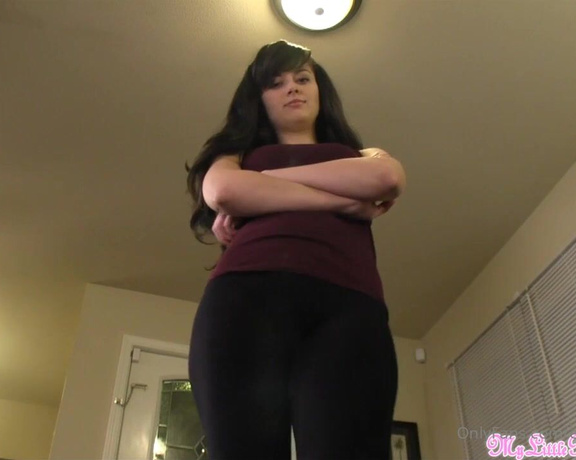 Ellie Idol Femdom aka Ellieidolfemdom - PHYSICALLY DOMINATED BY A GIRL 720P Were chatting about what you can do at the gym. I listen to you