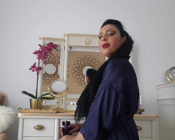 Ezada Sinn aka Ezada - #TaskOfTheDay I want you addicted!