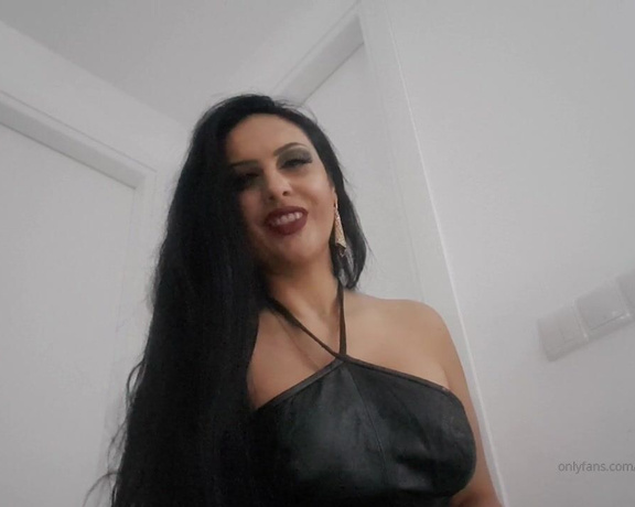 Ezada Sinn aka Ezada - I LOVE leather! I want you to know intimate details about how I started to have a fetish for leather