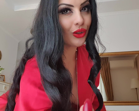 Ezada Sinn aka Ezada - #TaskOfTheDay Write Me a love letter