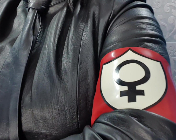 Ezada Sinn aka Ezada - My new latex armbands are finally here. I love to display the Matriarchy symbol everywhere as a cons