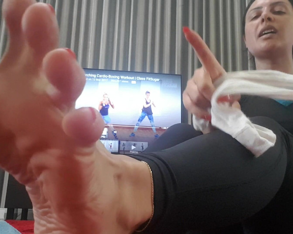 Ezada Sinn aka Ezada - 60 min cardio boxing workout finished. I am so sweaty! The first devotee who will beg for these worn