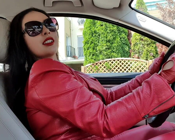 Ezada Sinn aka Ezada - Do your best to make Me happy and support My lifestyle. I promise, you will find happiness in pleasu