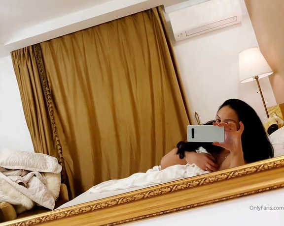 Ezada Sinn aka Ezada - I am naked in My silk sheets and I have a new big mirror next to My bed. Noapte buna, My devotee
