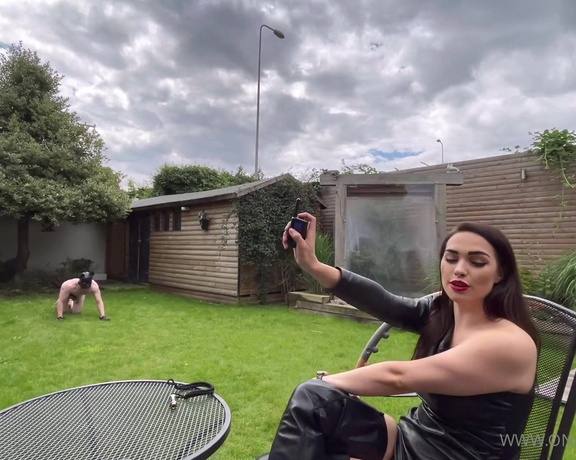 Gynarchy Goddess aka Gynarchygoddess - Puppy Play in the Garden!