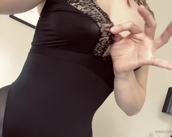 Gynarchy Goddess aka Gynarchygoddess - A little Goddess body worship video to brighten your morning!