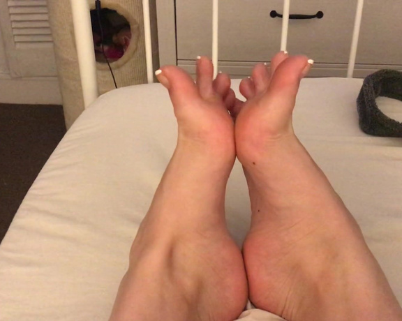 Gynarchy Goddess aka Gynarchygoddess - Flexible pretty toes