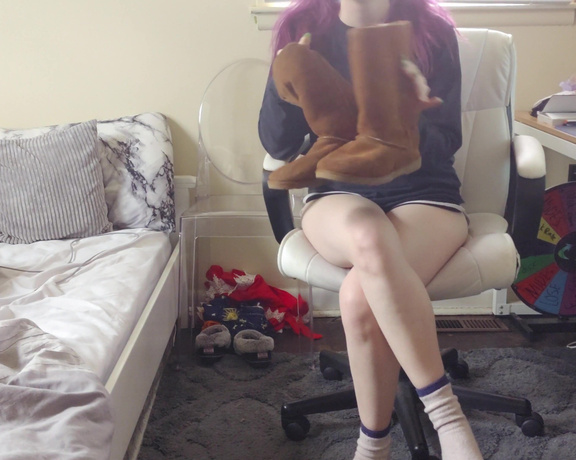 LilRedVelvet - ugg boot fetish joi