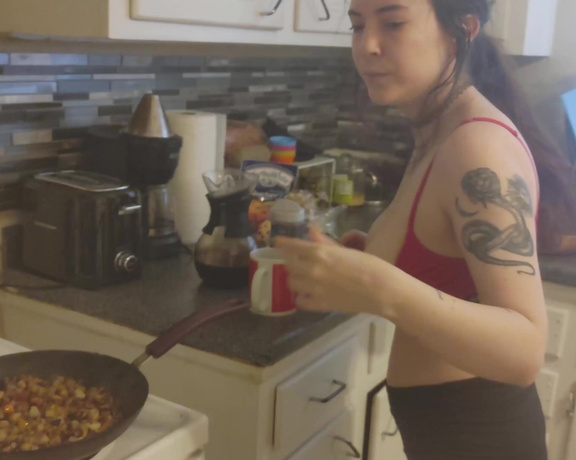 LilRedVelvet - our roomate catches us in the kitchen