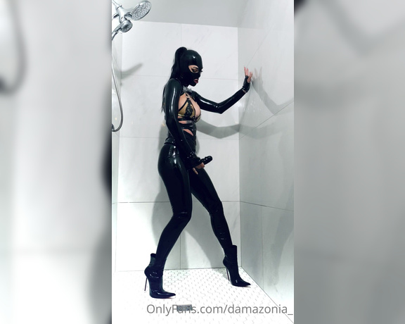 Mistress Damazonia aka Damazonia_ - I wanted to post a little something special to greet my new 100+ subscribers I just had in the last