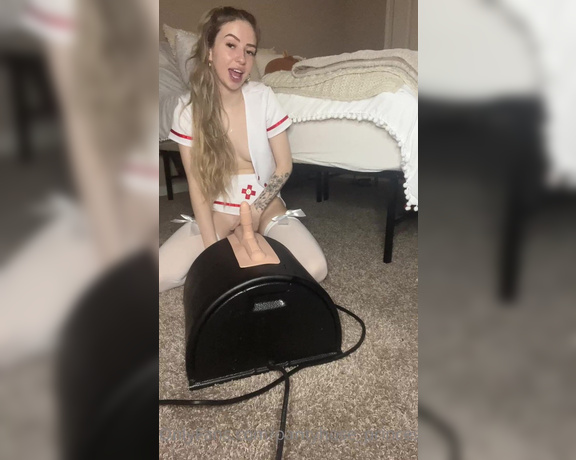 Pantyhosegirl99 aka Pantyhose_princess99 - Over 14 minute sybian roleplay