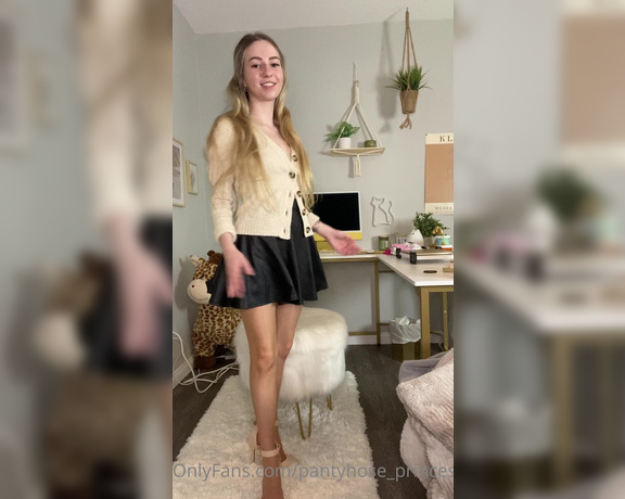Pantyhosegirl99 aka Pantyhose_princess99 - My little outfit for the day
