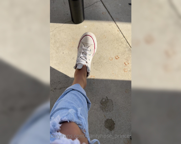 Pantyhosegirl99 aka Pantyhose_princess99 - My toes needed some sun