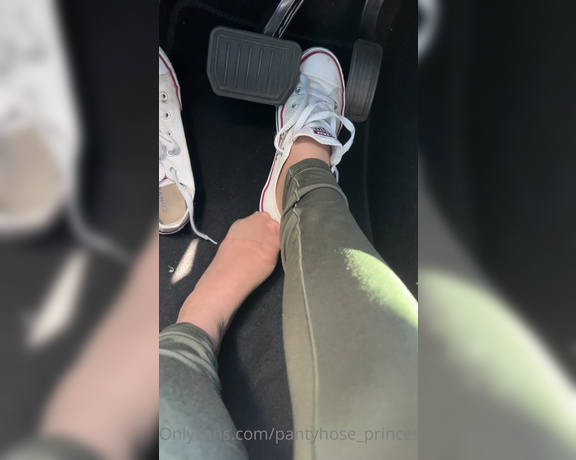 Pantyhosegirl99 aka Pantyhose_princess99 - Some pedal pushing