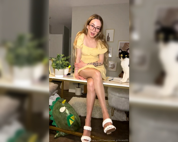 Pantyhosegirl99 aka Pantyhose_princess99 - Stream started at 04192022 0211 am Teacher Role Play