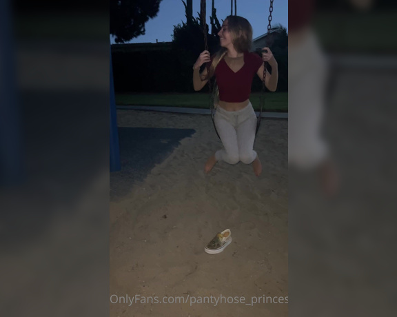 Pantyhosegirl99 aka Pantyhose_princess99 - Just some fun evening swinging