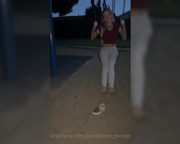 Pantyhosegirl99 aka Pantyhose_princess99 - Just some fun evening swinging