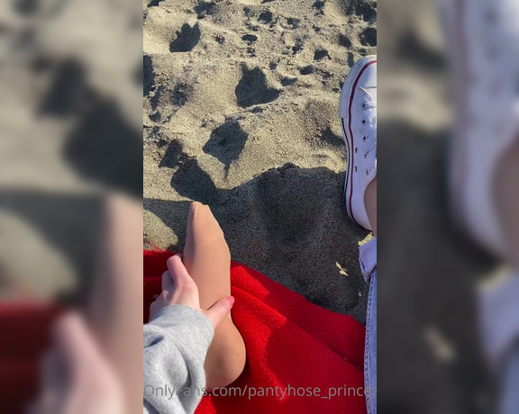 Pantyhosegirl99 aka Pantyhose_princess99 - Having some relaxing time on the beach