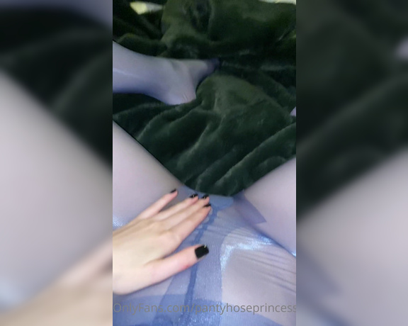 Pantyhosegirl99 aka Pantyhose_princess99 - Watch till the end... I promise you’ll love