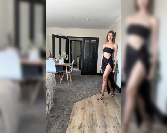 Miss_dxxx - I walk over to you at the bar and look at you like this, whats your next move