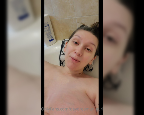 Daydreamur_gurl - Naked no filter shower update! Talking about feeling better, and breaking down and also leaking