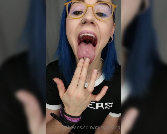 Miss Arcana aka Missarcana - Full Video  Mouth Fetish with Fingers in Throat