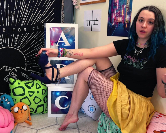 Miss Arcana aka Missarcana - 8 Year Anniversary Q&A!! So if you didnt know, today is my 8 year anniversary of being a Foot Model