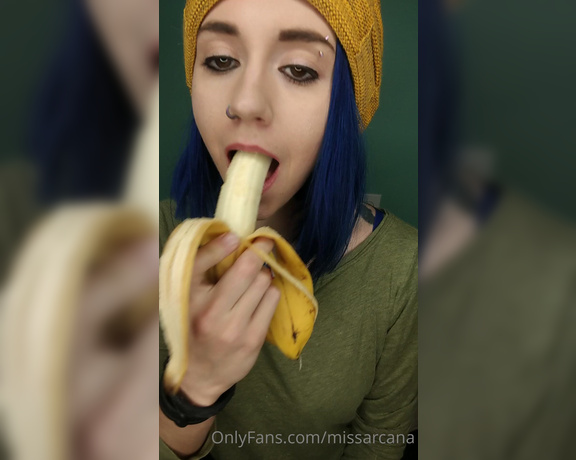 Miss Arcana aka Missarcana - Ever wish that you were a banana