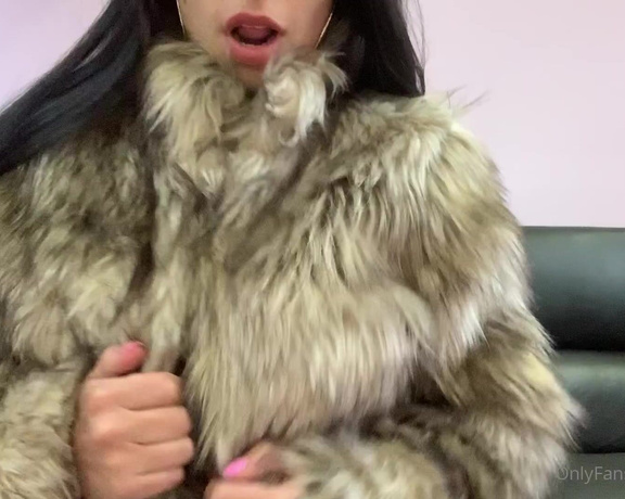 Miss Lexa aka Misslexa - Fur coat strip dont ming the huge bruise on my ass lol