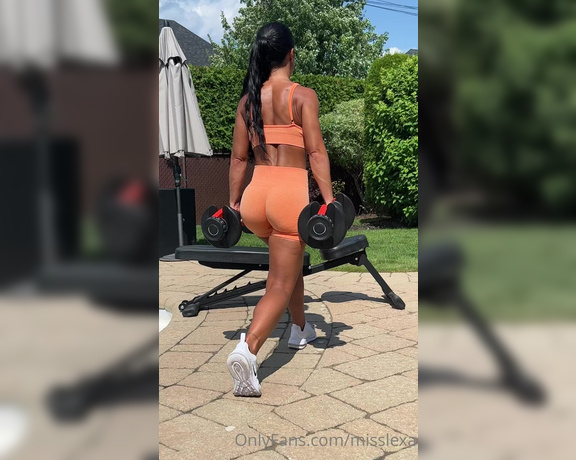 Miss Lexa aka Misslexa - Outdoor workout behind the scenes of my next Youtube video )