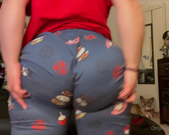 Nixlynka - Daddy, don’t you just love my chunky fat jiggly booty This is what you’d be around if you were my bf_8