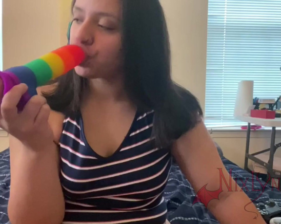 Nixlynka - I love sucking dick super sloppy and messy and this video shows you that. Watch me slobber all over_09