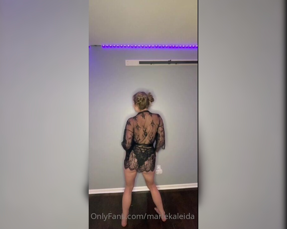 Marie Kaleida aka Mariekaleida onlyfans - A little strip tease for you this weekend. I fucking love this song 1