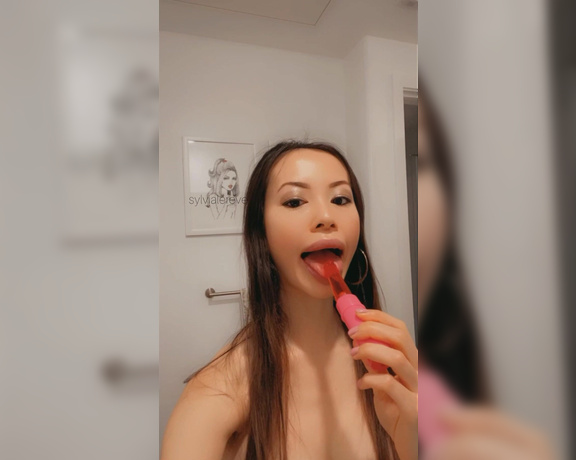 Sylvia Le Reve aka SylviaLeReve Onlyfans Video 15