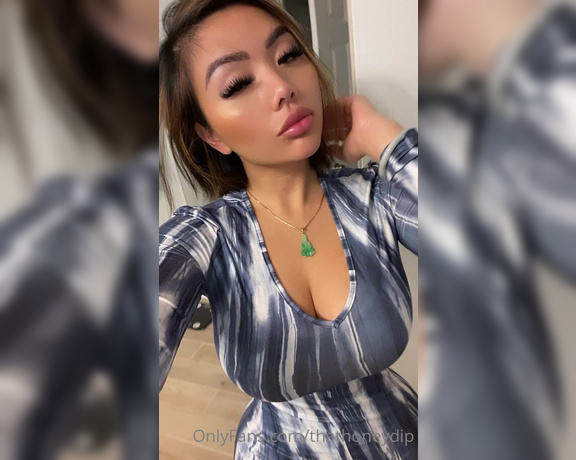 jaelomain aka Thathoneydip onlyfans - Didn’t know which one to pick like my dress 1