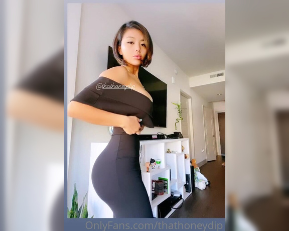 jaelomain aka Thathoneydip onlyfans - Whatcha think about this outfit 4