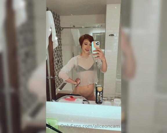 Alice White aka Aliceoncam - Update! I’m alive and exhausted and excited and wow! Worked with so many amazing people and got some