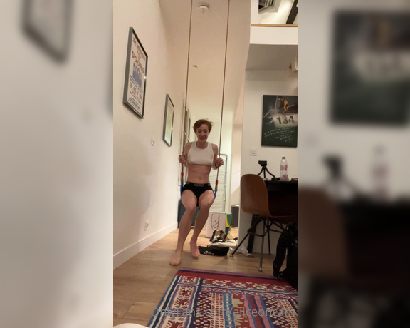 Alice White aka Aliceoncam - Swinging in my air Bnb I just really wanted to share this with y’all. Just a lot of joy and happi