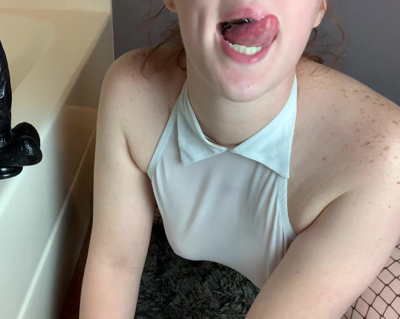 Jayjademoon porn - Just got home and was so horny, needed to take some alone time in the bathroom to make myself cum an