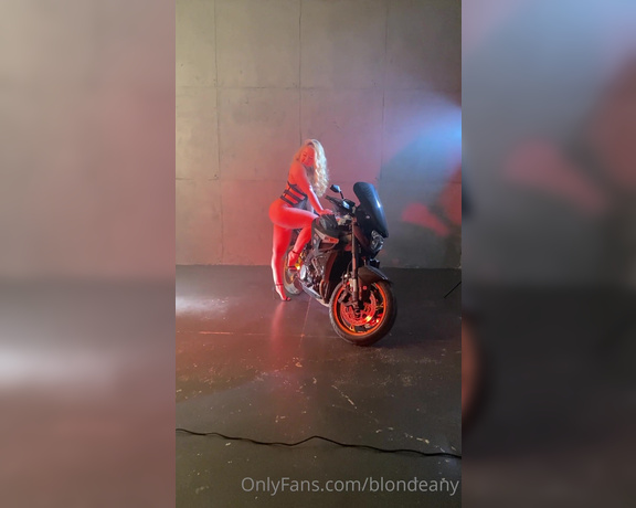 Blondeany Onlyfans - Photoshoot backstage! That lucky bike haha